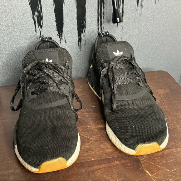 Adidas Originals Men's NMD_R1 Shoes x End Plastic Waste - Picture 8 of 9